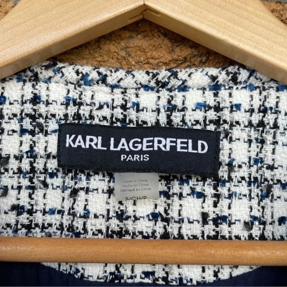 Karl Lagerfeld Blue Open Front Tweed
TopperJacket size small - Picture 6 of 12